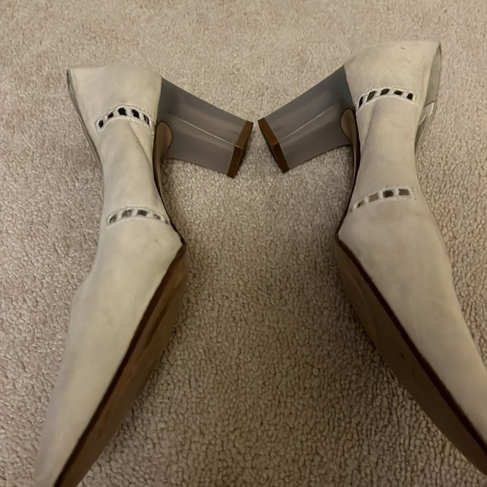 Shoes - Picture 3 of 8